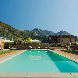  Villa Melangola